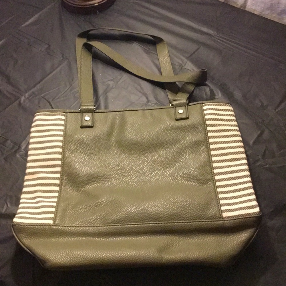 Thirty one color block tote-olive pebble